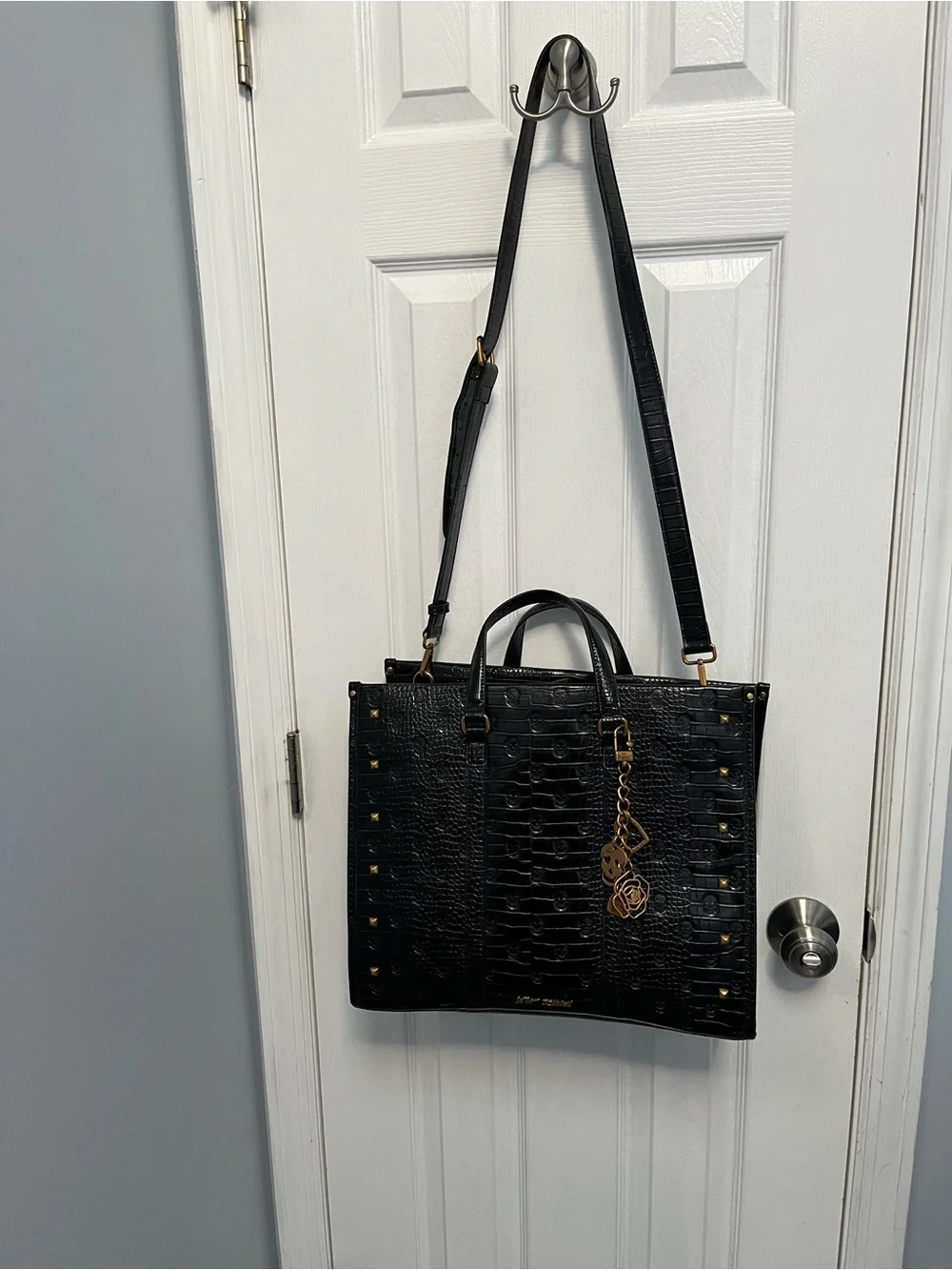 Betsey Johnson Black Skull Studded Shoulder Crossbody Gold Hardware Charm Goth